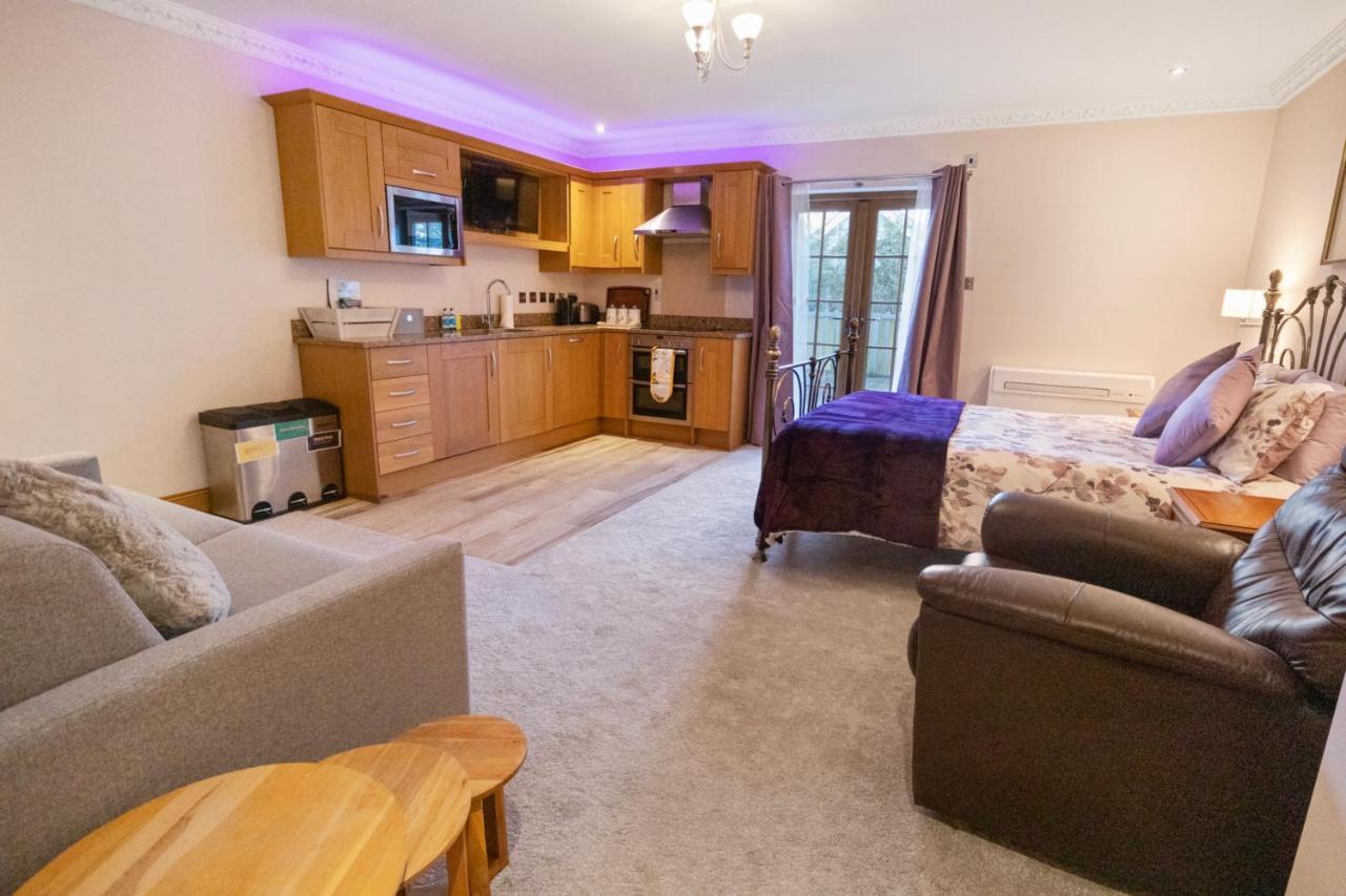 The Lodge - Studio Apartment'S Castel Esterno foto
