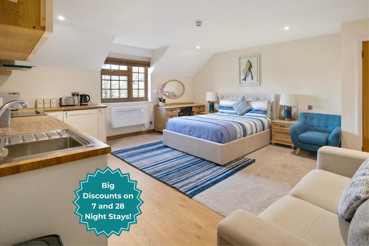 The Lodge - Studio Apartment'S Castel Esterno foto