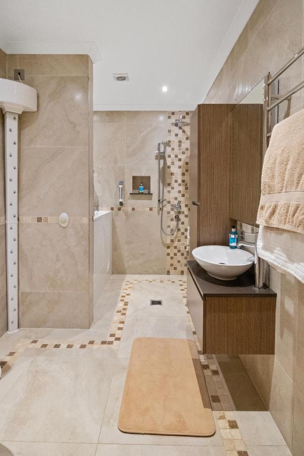 The Lodge - Studio Apartment'S Castel Esterno foto